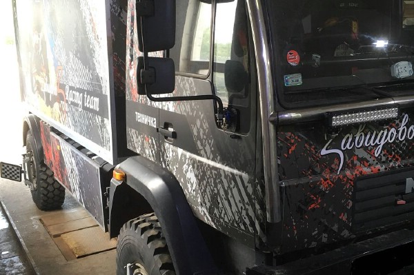 Когда нужно делать грузовой сход-развал: признаки, причины и выгода